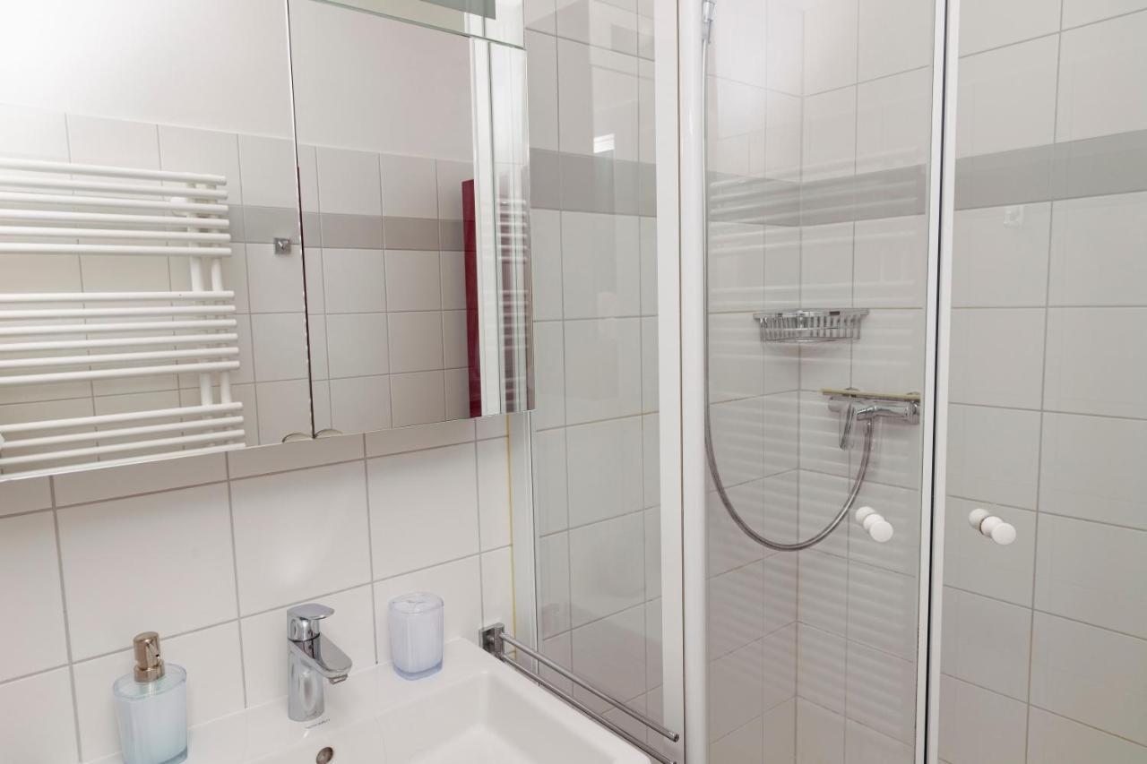Beautiful 2-Bedroom Apartment Near Schoenbrunn Wien Ngoại thất bức ảnh