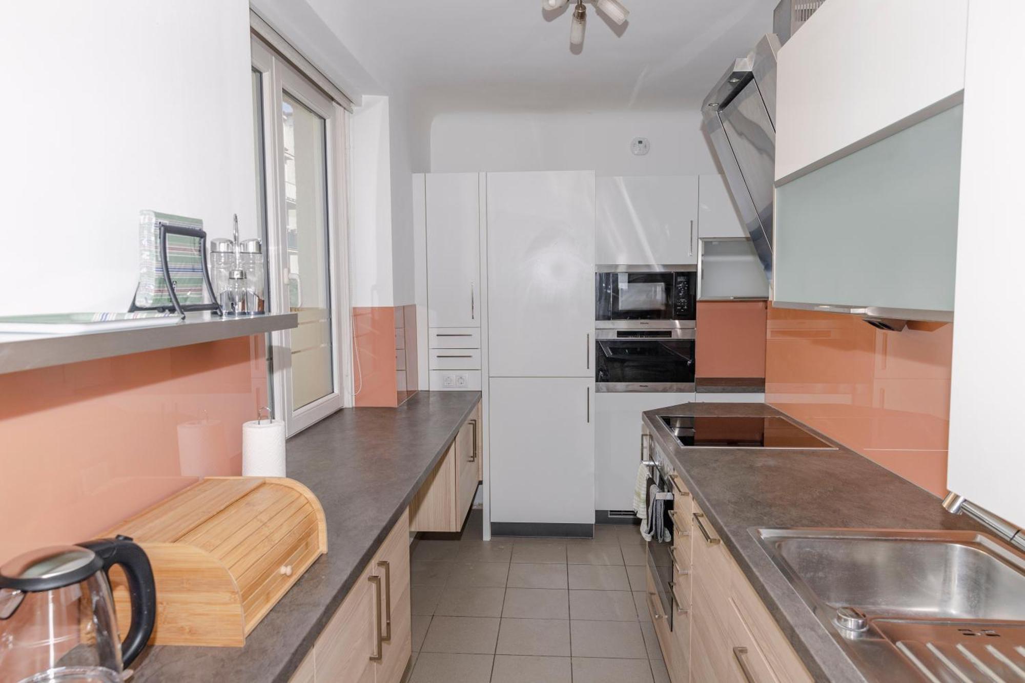 Beautiful 2-Bedroom Apartment Near Schoenbrunn Wien Ngoại thất bức ảnh