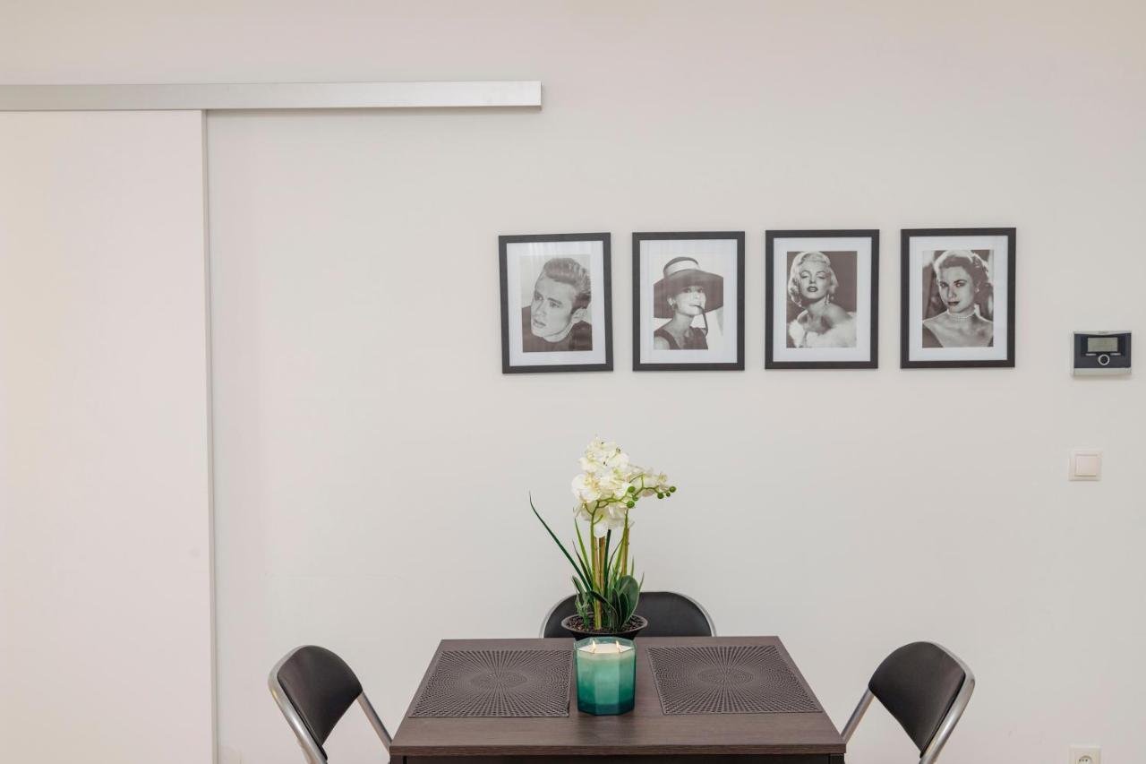 Beautiful 2-Bedroom Apartment Near Schoenbrunn Wien Ngoại thất bức ảnh